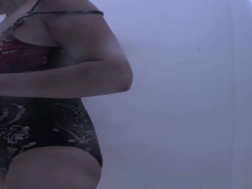 Секс задушил женщину на диване