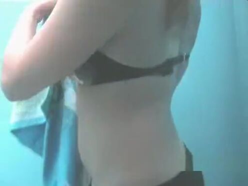 Трахнул девку в подъезде в питере