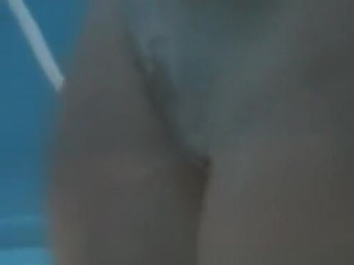 Жестко трахнул жену брата в попу