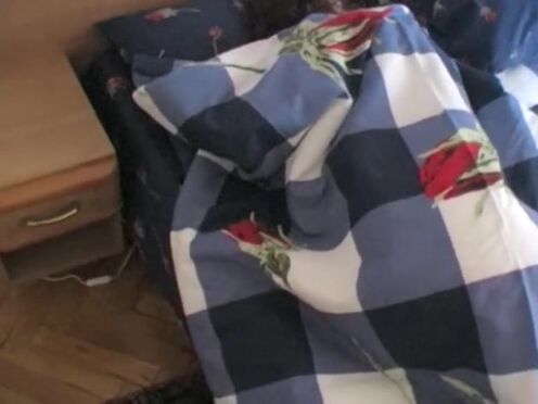 Массажист заехал в киску клиентке пальцем секс