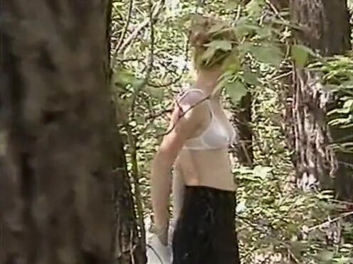 Школьница застряла и ее трахнул хентай