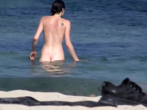 Любительское групповое порно молоденькую соседку вдвоем