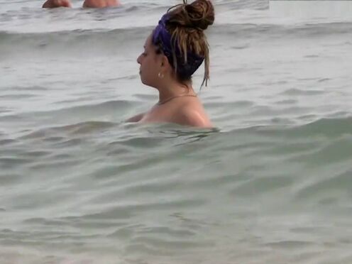 Секс на полу жестко и мощно