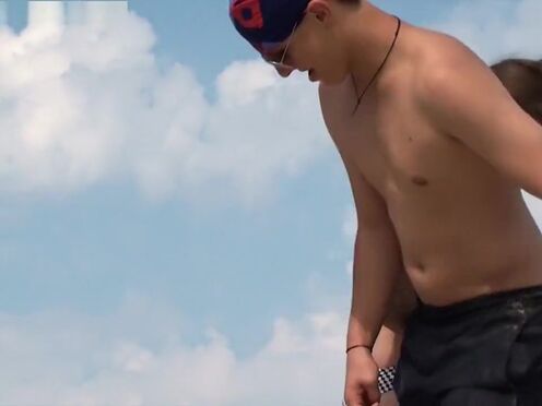 Показать красивый секс двух девушек и парня