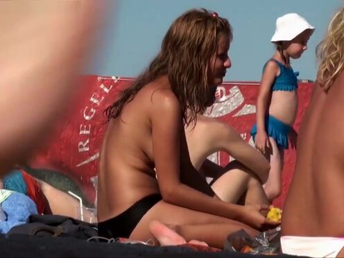 Порно прикасание в общественном транспорте русское