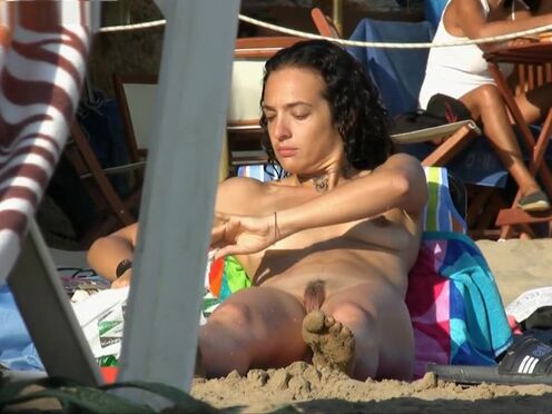 Секс жену имеют в попу вдвоем