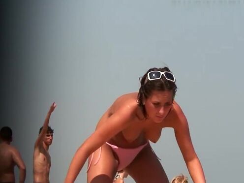 Порно парень позаботился о мачехе друга