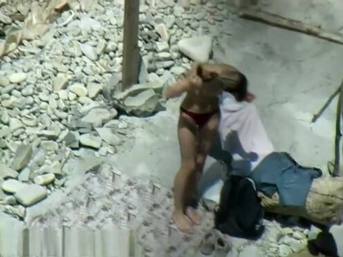 Порно выебал маму пока батя спит