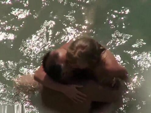 Порно дед трахнул на балконе девку