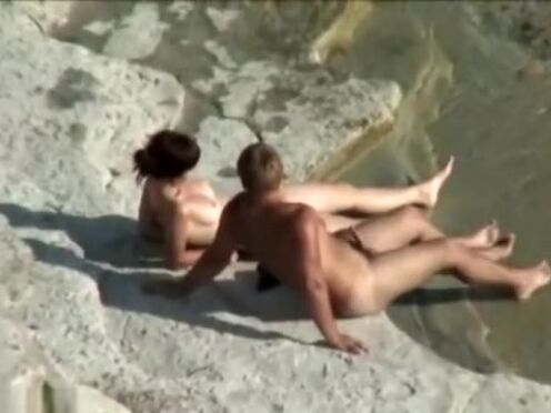 Порно видео трахнул девушку друга на вписке