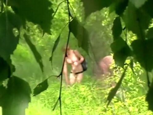 Порно жесть трахает одну целует другую