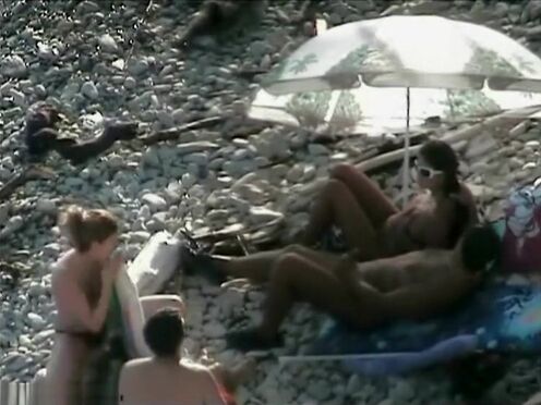 Сразу две дырки селка секс