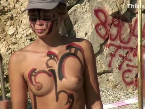 Начальница трахает молодую девушку смотреть порно