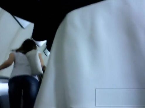 Мамашка классной трахаться новым соседом секс