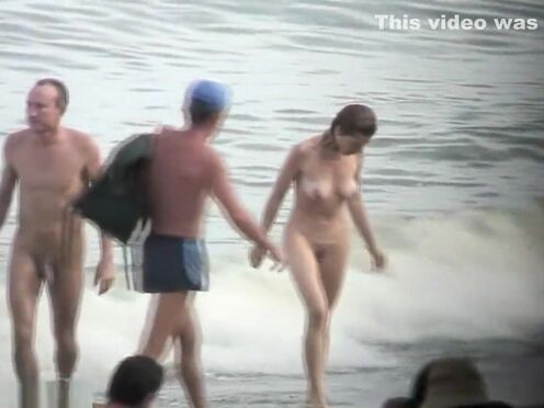 Порно мальчик смотрит на маму в ванной