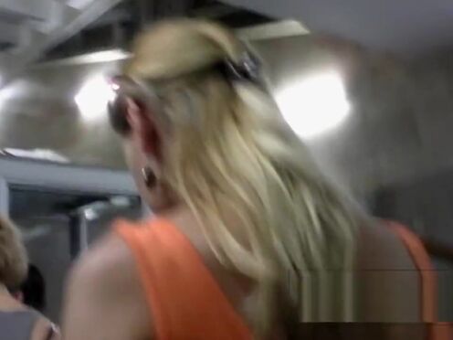 Малышка с пятым размером хочет секса