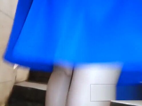 Секс с миниатюрной девушкой отодвинув трусики