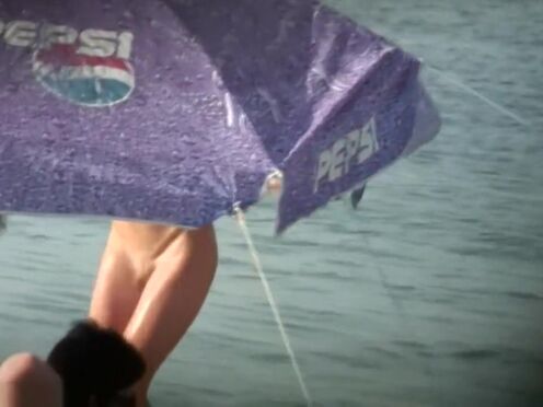 Порно видео разбудил пьяную тетю и выебал