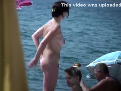 Порно видео рабыню негритянку принуждают к сексу