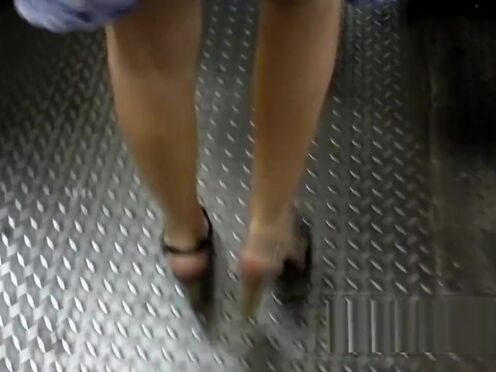 Предложил своей однокласснице секс за деньги