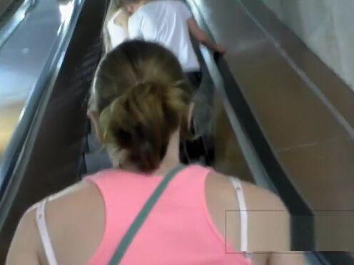 Секс в попу уломал одноклассницу