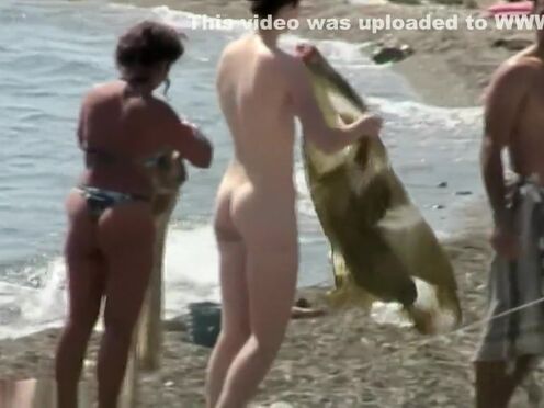 Порно видео по очереди ебут милиционершу