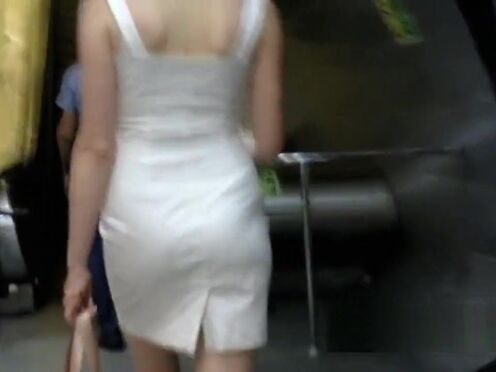 Зрелый охранник с молодой секс