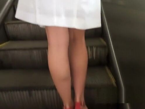 Скачать секс видео охранник насилует