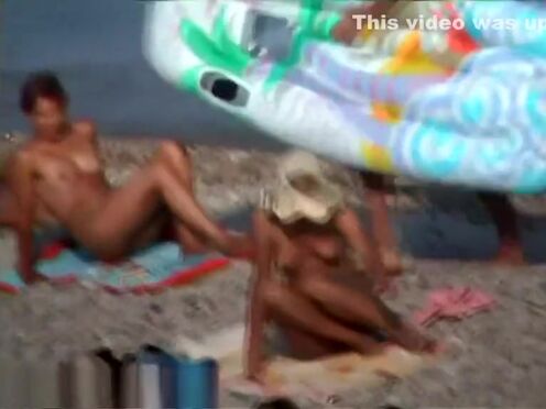 Порно видео онлайн застряла в лифте