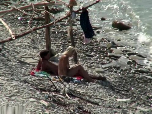 Порно видео негр трахнулся у бассейна