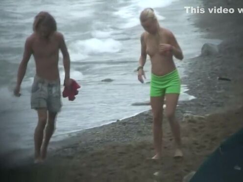 Порно видео нашел интимные фотки мачехи