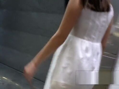 Секс школьницы японки трутся о предметы