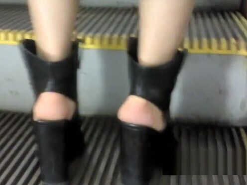 Секс с предметами в школе