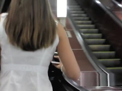 Секс японца на кухне с родственниками