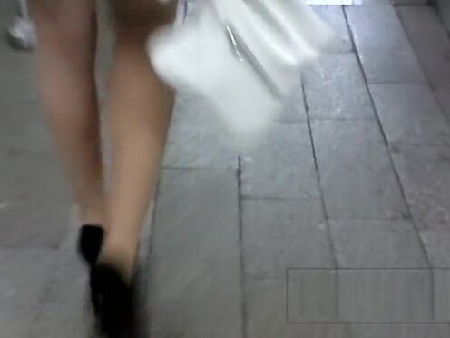 Японские младшие сестренки обожают секс в попу