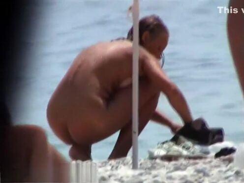 Порно видео зажал у стенки