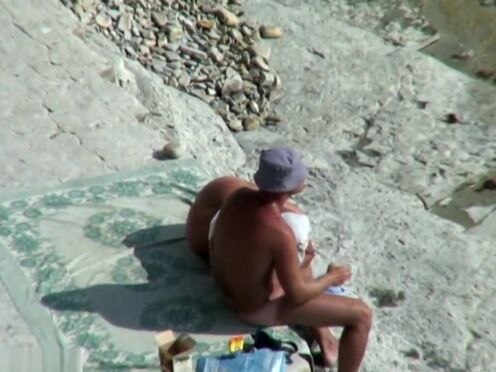 Порно видео женщина на лице скачет