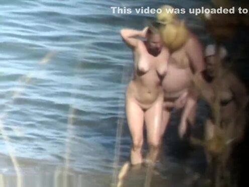 Порно видео девушка хорошо подмахивает попой