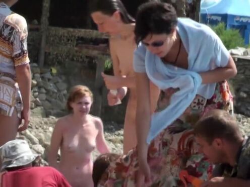 Порно видео бесплатно пышные формы втроем