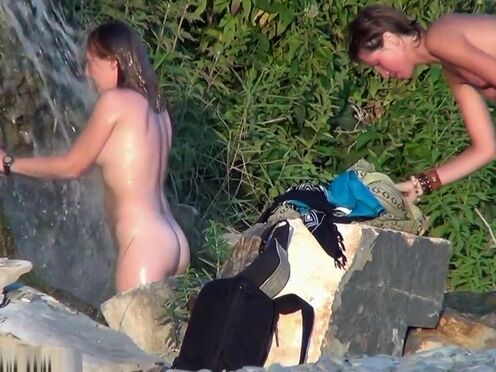 Порно в рот глубоко резиновым сама себя