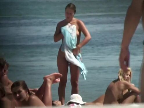 Порно бомж трахает бомжиху в парке