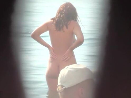 Порно аквамассаж пизды в бассейне