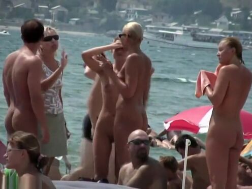 Пожилая дама унижает раба бдсм порно