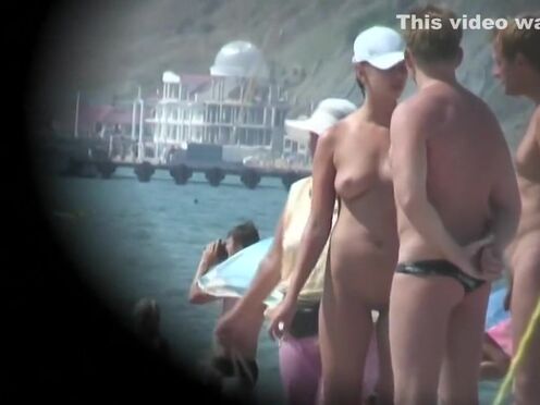 Поверка обеих дырок на выносливость лесби порно