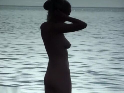 Отец каждый день трахает падчерицу порно