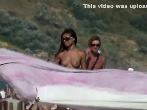 Осмотр женщин в кресле гинеколога порно видео