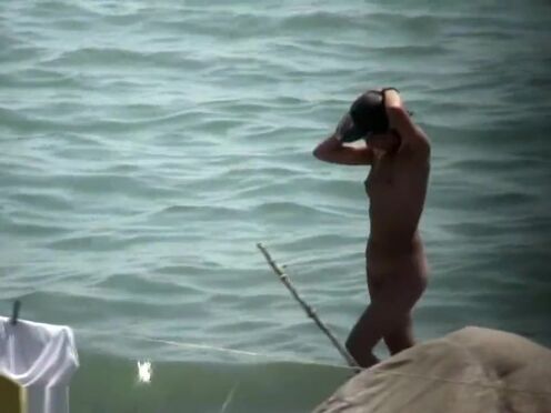 Осмотр девушек в аэропорту порно видео