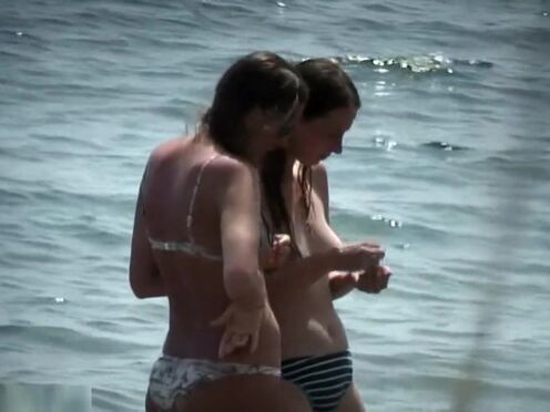 Мужики изнасиловали женщину вибратором порно