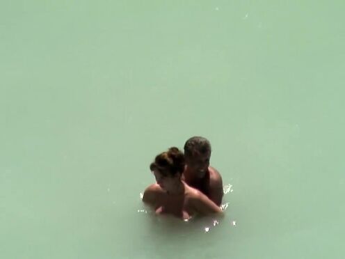 Мужик и женщина в нейлоне порно