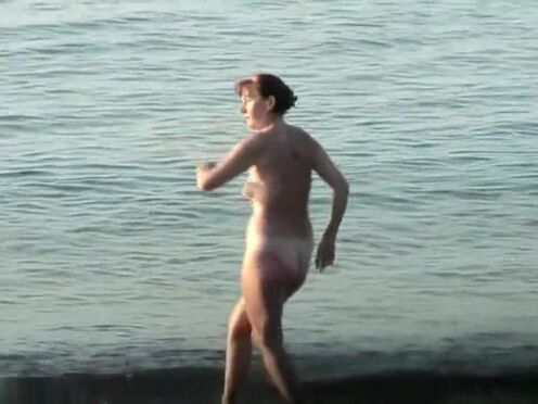 Молодая полная жена отдается порно